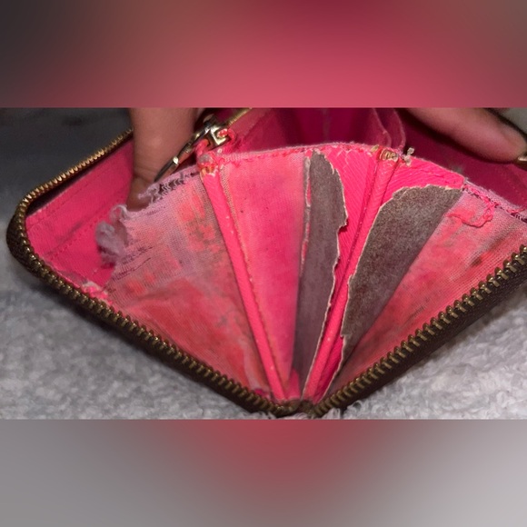 Pink and brown wallet - Picture 7 of 16